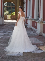 Amelie 25010 back.jpg